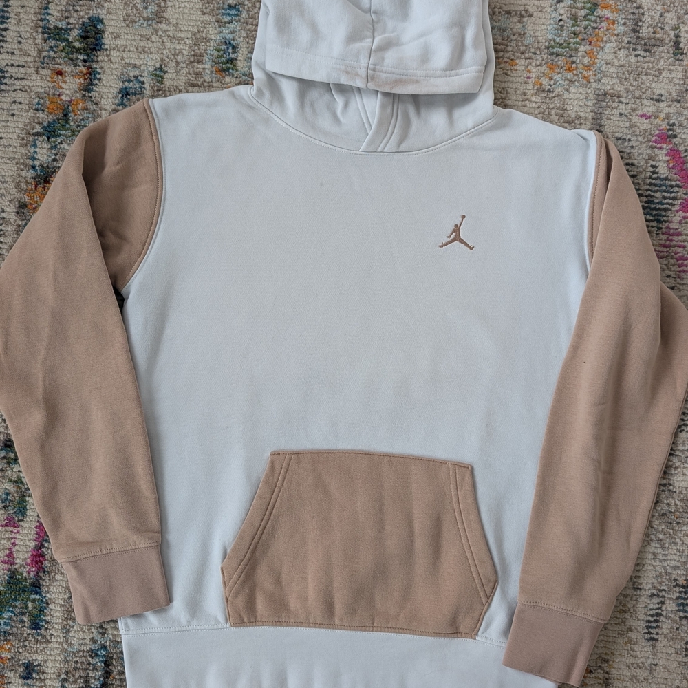 Jordan Boy''s Hoodie in White and Brown